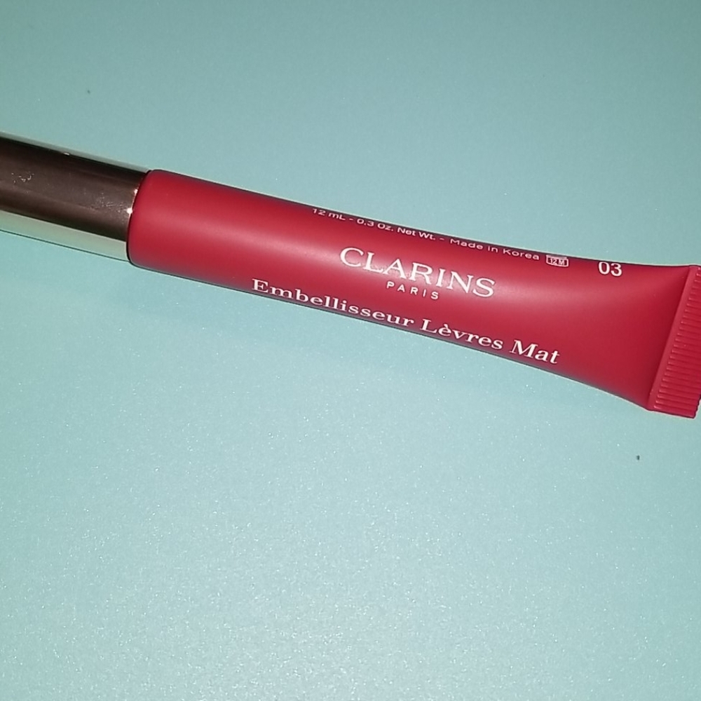 Velvet Lip Perfector - Picture 3 of 4
